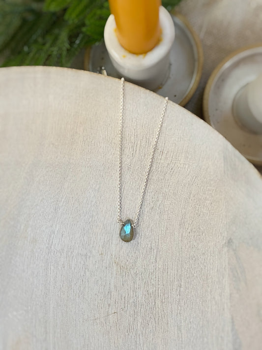 Single Labradorite Teardrop Necklace